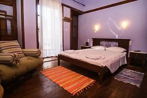 Karnayo Traditional Houses