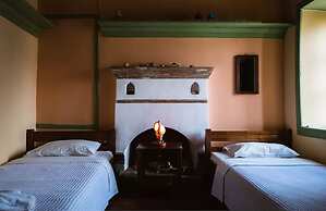 Karnayo Traditional Houses