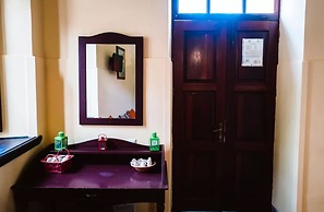 Karnayo Traditional Houses