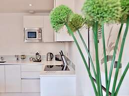 Your Space Apartments - Cambridge Place