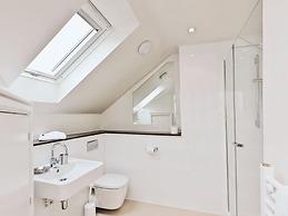 Your Space Apartments - Cambridge Place