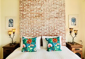 Spoondrift Hostal
