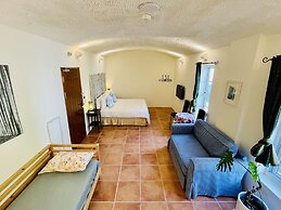 Spoondrift Hostal