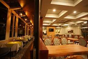 Utopia Resorts & Spa