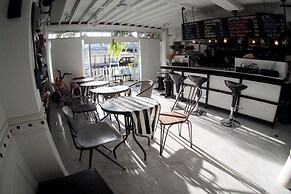 Jetty Huahin Hostel