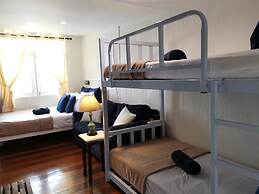 Siam Journey Guesthouse - Hostel