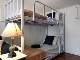 Siam Journey Guesthouse - Hostel