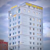 Tuyet Son Hotel