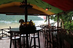 El Nido Corner Pension and Restaurant