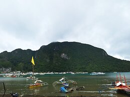 El Nido Corner Pension and Restaurant