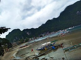 El Nido Corner Pension and Restaurant