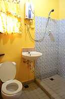 El Nido Corner Pension and Restaurant