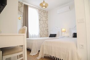Alacati Balbadem Otel ( +13 ADULT ONLY)