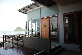 Prachuap Beach Hotel