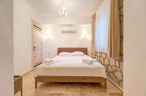 Alaroof Hotel