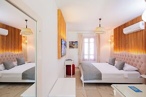 Alaroof Hotel