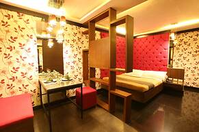 Victoria Court Escarpment - Pasig