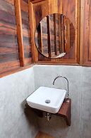 Baan Kun Tuad Ko Si Chang