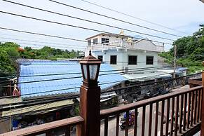 Baan Kun Tuad Ko Si Chang