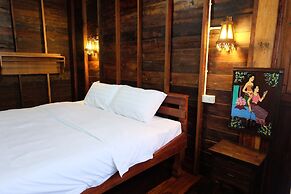 Baan Kun Tuad Ko Si Chang