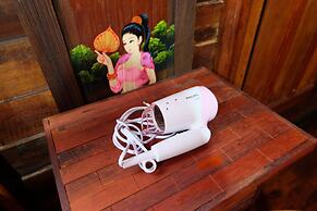 Baan Kun Tuad Ko Si Chang