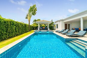 Luxury Pool Villa 608
