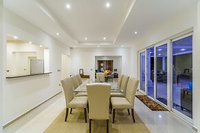 Luxury Pool Villa 608