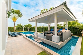 Luxury Pool Villa 608