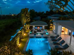 Luxury Pool Villa 608