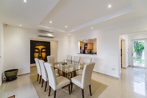 Luxury Pool Villa 608