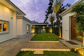 Luxury Pool Villa 608