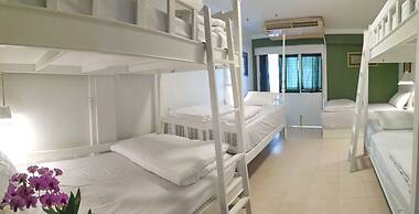 Bed In Town - Hostel