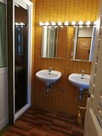 Bed In Town - Hostel