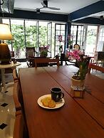 Bed In Town - Hostel