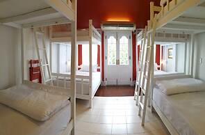 Bed In Town - Hostel