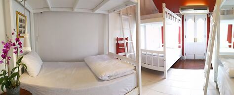 Bed In Town - Hostel