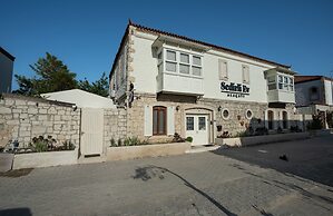Sedirli Ev Alacati