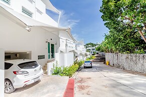 Chalong Hill Tropical Garden Homes