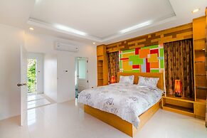 Chalong Hill Tropical Garden Homes