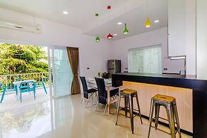 Chalong Hill Tropical Garden Homes