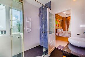 Chalong Hill Tropical Garden Homes