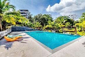 Chalong Hill Tropical Garden Homes