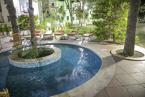 Bodrum Sea Side Beach Club Hotel