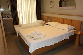 Monk Hotel Alacati - Adults Only