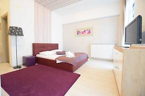 Uptown Residence Apartments