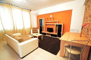 Uptown Residence Apartments