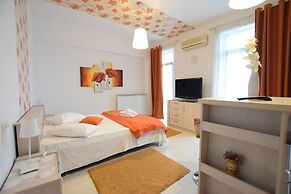 Uptown Residence Apartments