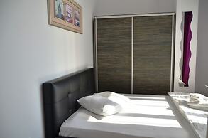 Uptown Residence Apartments