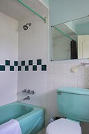 Charlton Suites Guest House