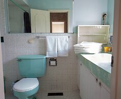 Charlton Suites Guest House